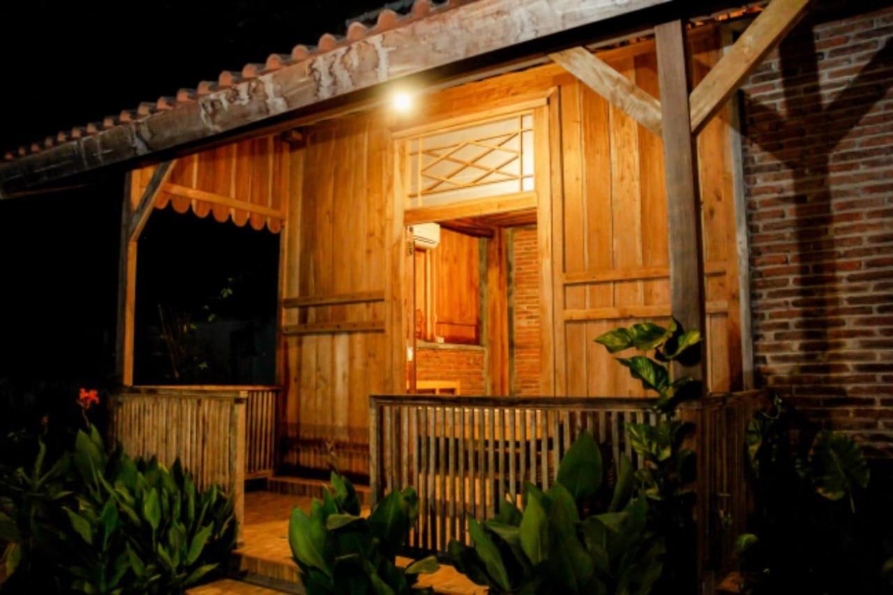 Pinarak Homestay バニュワンギ エクステリア 写真